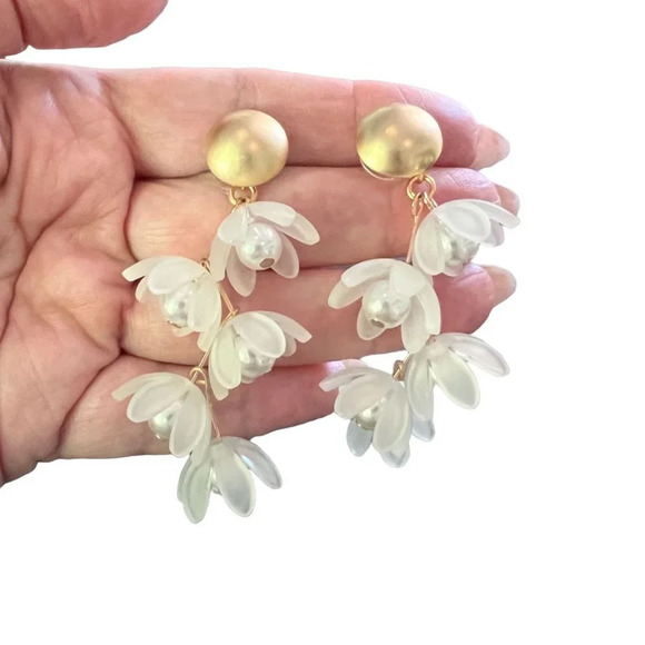 Shiver + Duke Liza Flower Dangle Earrings - Picture 2 of 6